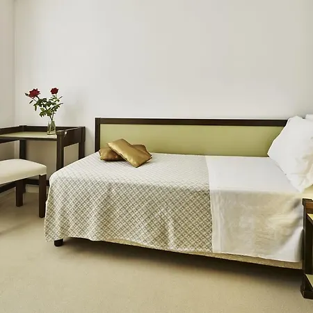 Selene Hotel